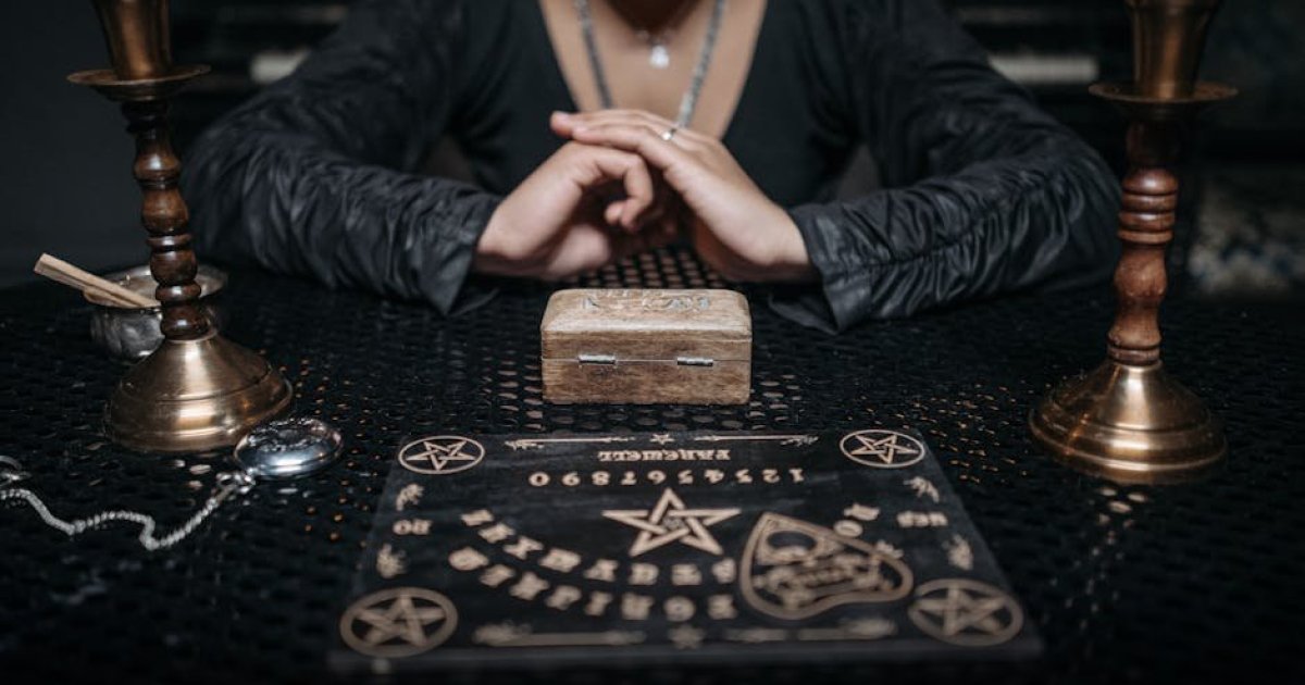 Rezeki Nomplok & Karier Cemerlang! Cek Ramalan Zodiak Hari Ini!