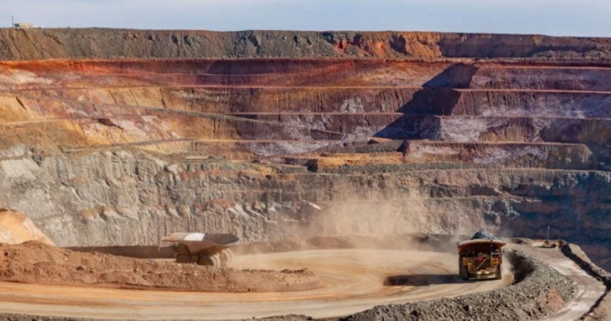 Dilema Hilirisasi: Menjaga Denyut Investasi Minerba di Tengah Godaan Penerimaan Negara