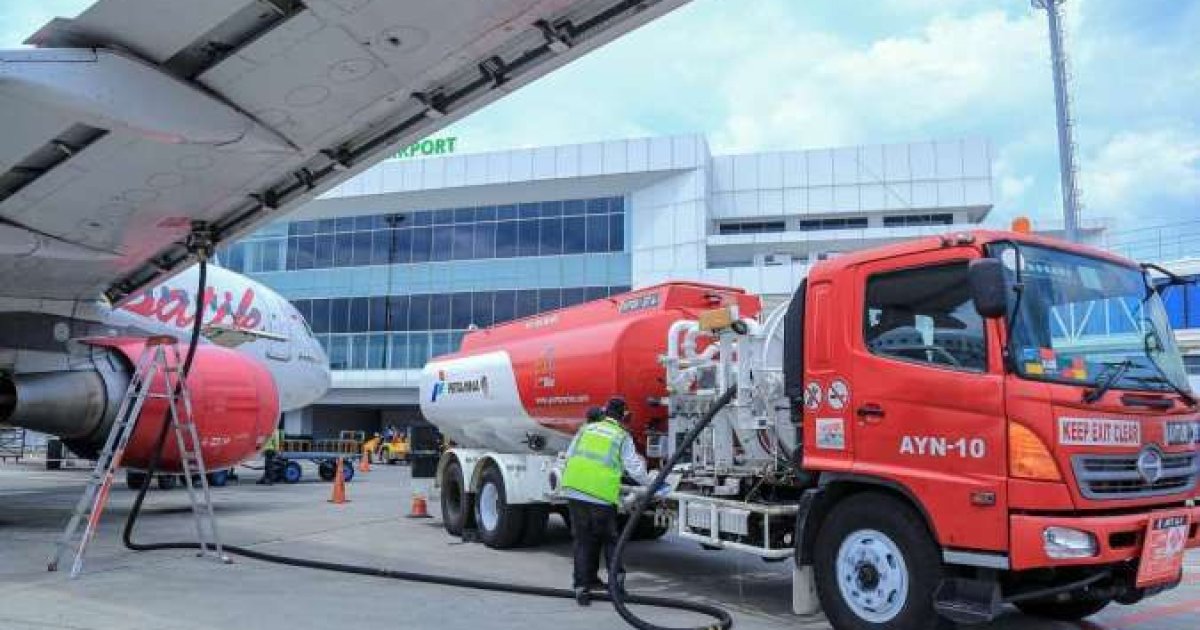 Regulasi Baru Pemerintah: Batas Atas Komponen Biaya Tambahan Bahan Bakar Pesawat Naik 50 Persen