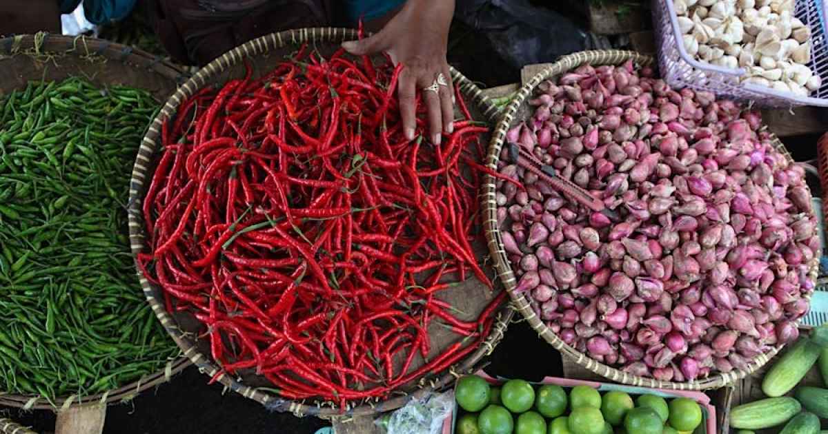 Fluktuasi Harga Pangan Akhir Juli: Bawang Merosot, Cabai Meroket