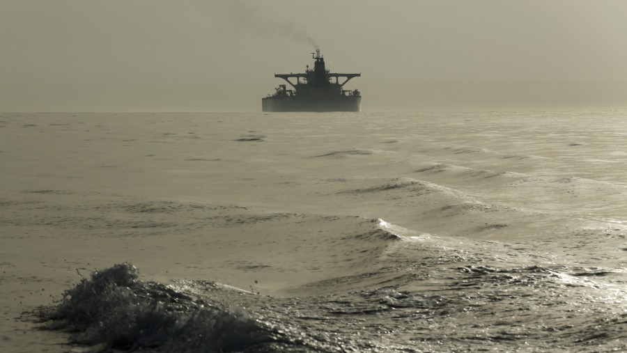 Perubahan Rute Pelayaran: Ancaman Houthi Paksa Supertanker Minyak Saudi Cari Jalur Alternatif ke Mesir