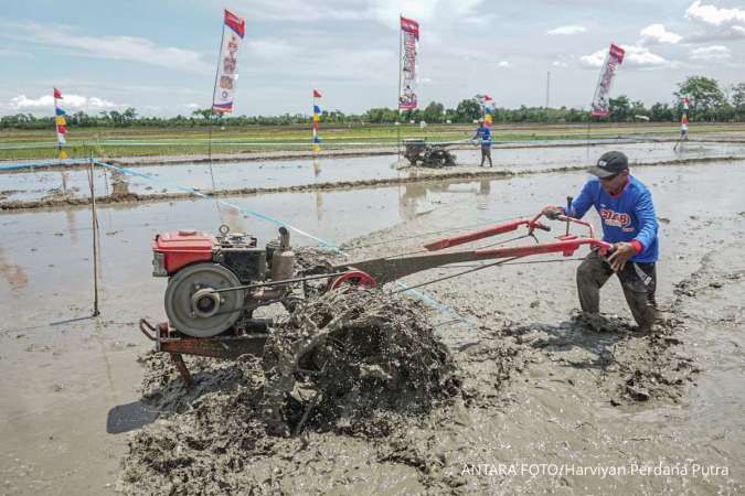 Traktor OJA 3140 Terbaru dari Mahindra: Solusi Efisien untuk Petani Indonesia Skala Kecil dan Menengah