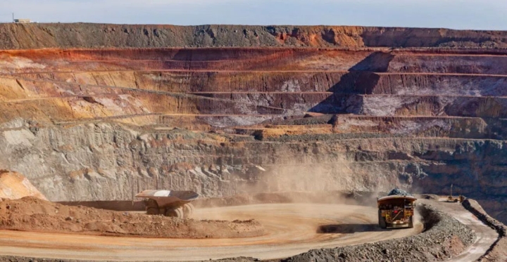Dilema Hilirisasi: Menjaga Denyut Investasi Minerba di Tengah Godaan Penerimaan Negara