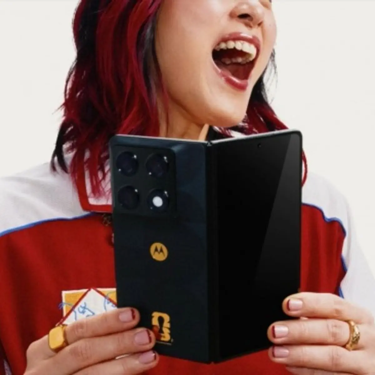 Motorola Perkuat Pasar Asia dengan Razr Fold Edisi Spesial Emas Piala Dunia 2026