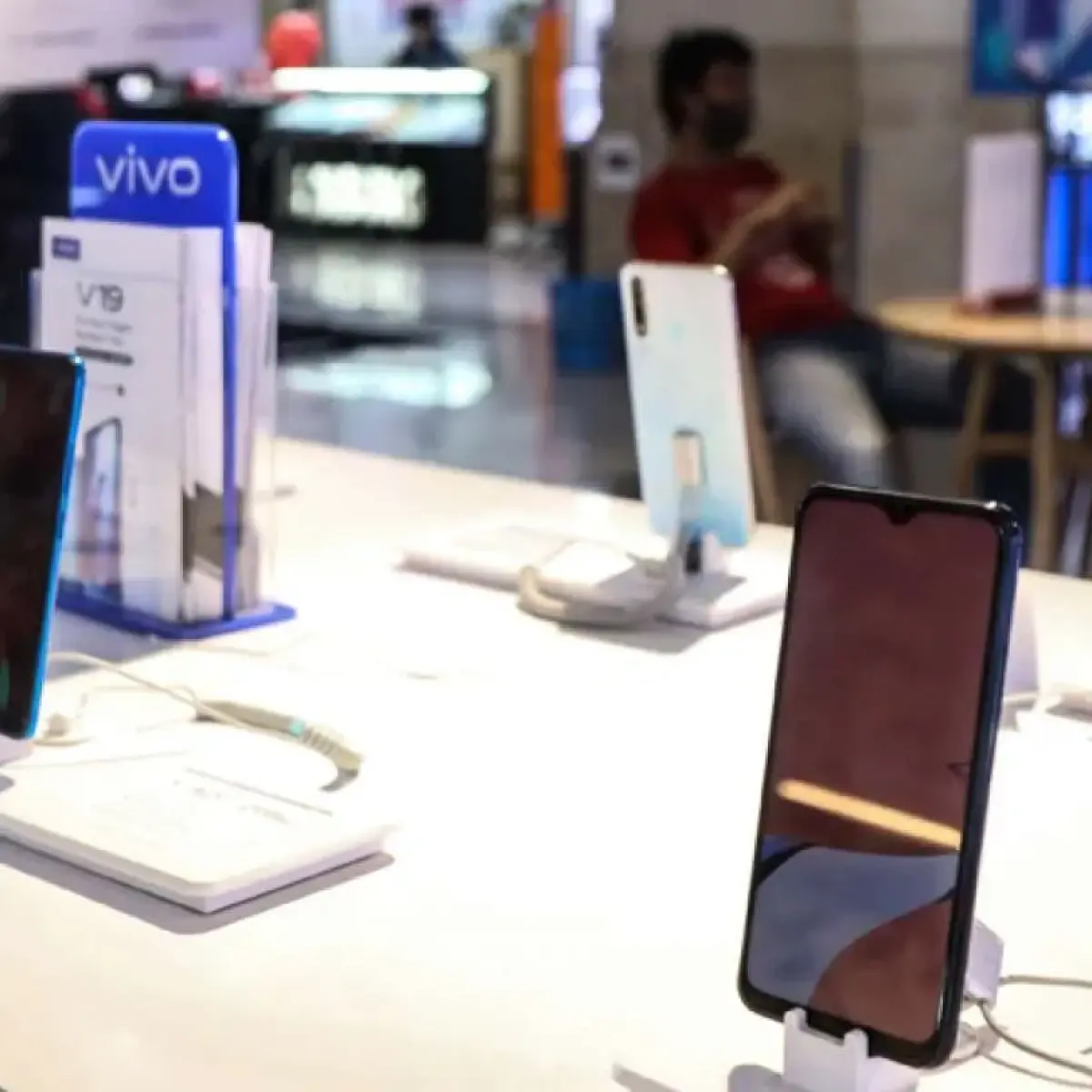 Duel Sengit Harga Rp1 Jutaan: Membandingkan Keunggulan Vivo Y04s dan Infinix Smart 20