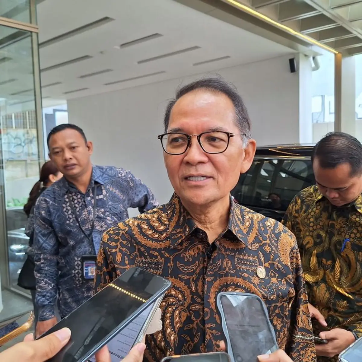 Dampak PHK Massal: Klaim JHT dan JKBPJS Ketenagakerjaan Melonjak Tinggi Menurut OJK