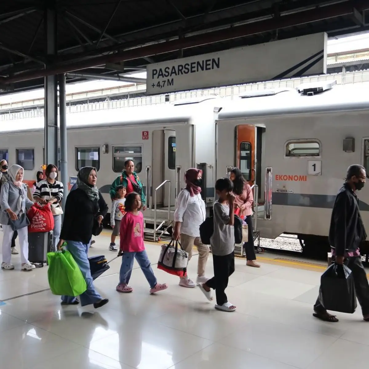 Angka Fantastis: 155 Juta Warga Indonesia Manfaatkan Kereta Subsidi Sepanjang Kuartal Awal 2026