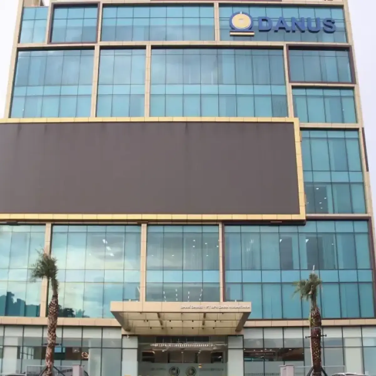 Standard Chartered Amankan Posisi CFO Permanen: Manus Costello Gantikan Diego De Giorgi
