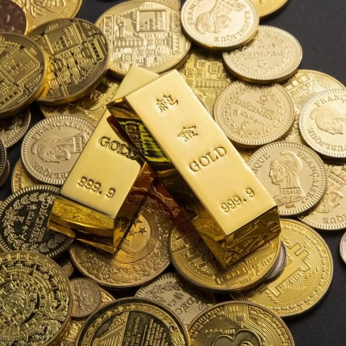 Dolar AS Melemah, Harga Emas Dunia Mencatat Kenaikan Tipis di Tengah Tekanan Inflasi