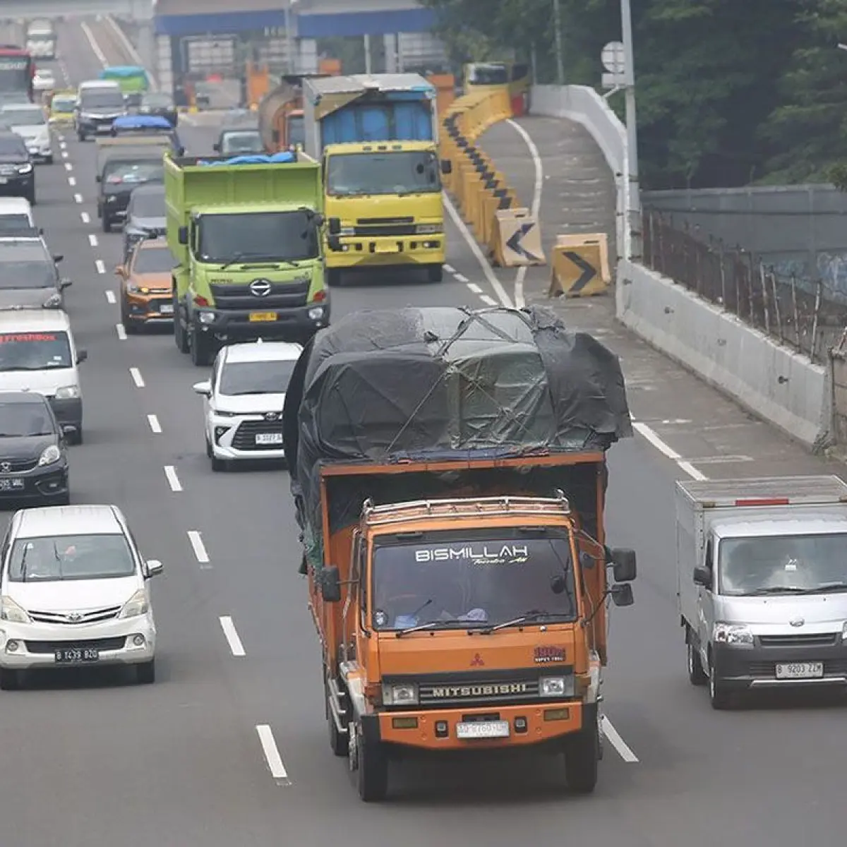 Kemenhub Gaet Pengusaha Truk, Dorong Transformasi Digital Demi Logistik Nasional Efisien
