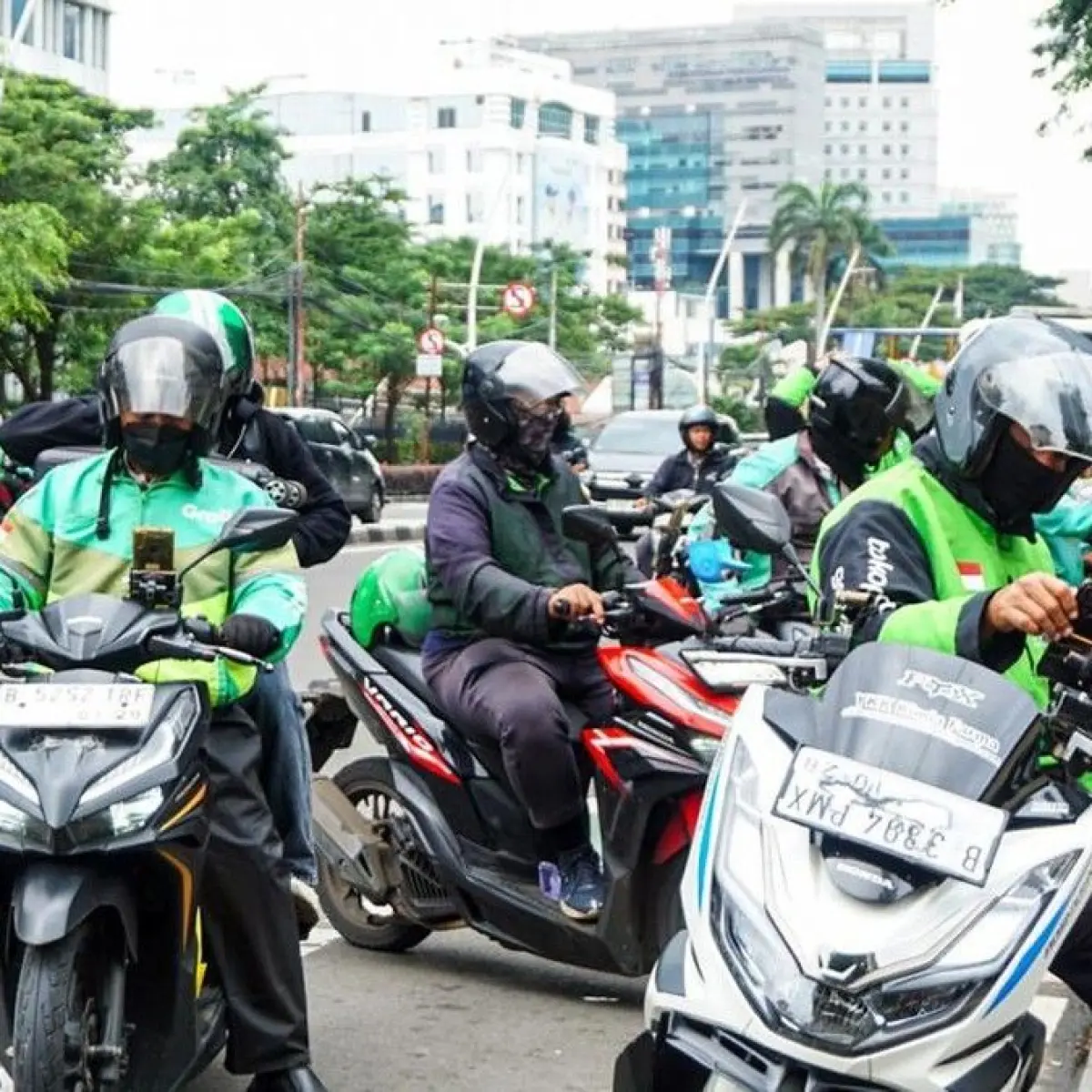 Regulasi Baru Presiden Prabowo Tekan Potongan Aplikasi Ojol Jadi 8 Persen, Gojek Jamin Tarif Konsumen Tak Berubah