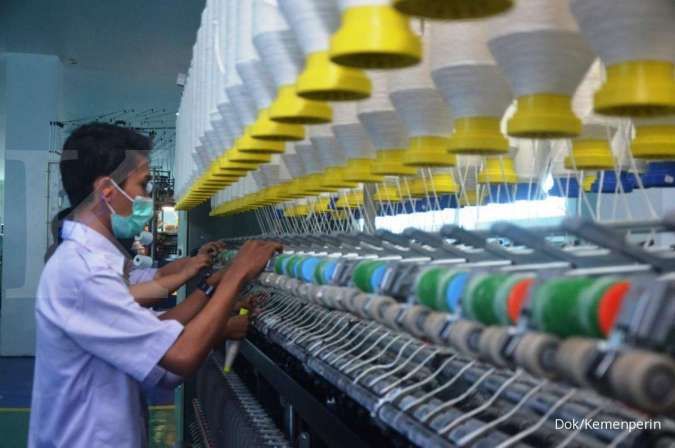 Ancaman Ganda bagi Tekstil Nasional: Pelemahan Rupiah dan Serbuan Impor Ilegal Dorong Perlunya Kebijakan Devisa Ketat
