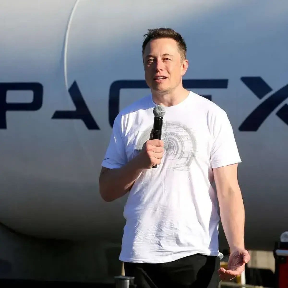 Taruhan Valuasi Fantastis SpaceX: Investor Hadapi Risiko Tinggi di Tengah Ambisi $2 Triliun
