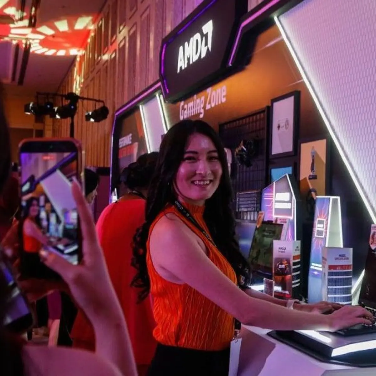 AMD Perluas Batas Kemampuan AI Lokal dengan Ryzen AI Max 400, Dukung Memori Terpadu 192GB