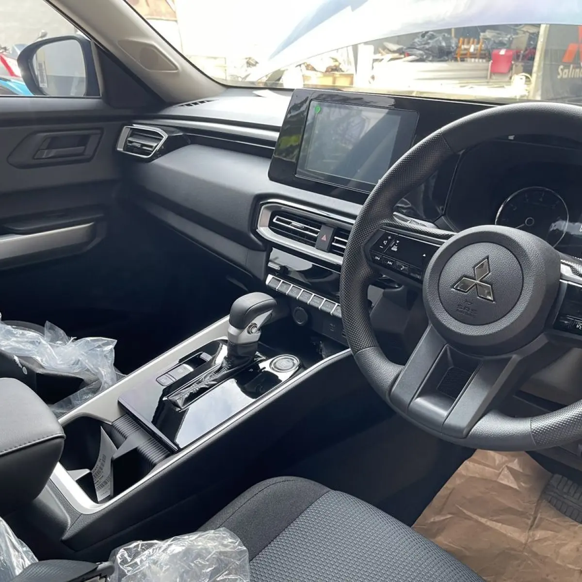 iQOO 15T Resmi Menggebrak Pasar Tiongkok: Performa Monster di Balik Desain Futuristik