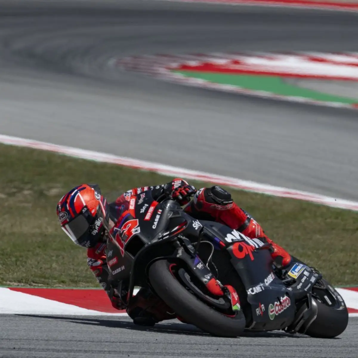 Monster Energy Disebut Jadi Sponsor Utama Baru Aprilia Racing Gantikan Posisi di Yamaha