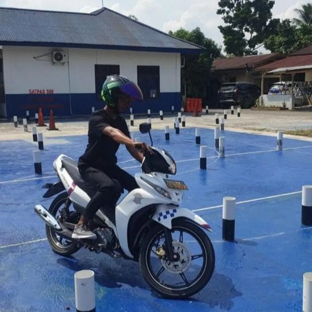 Ilustrasi ujian praktik SIM. Foto: Dok. Polres Rokan Hulu