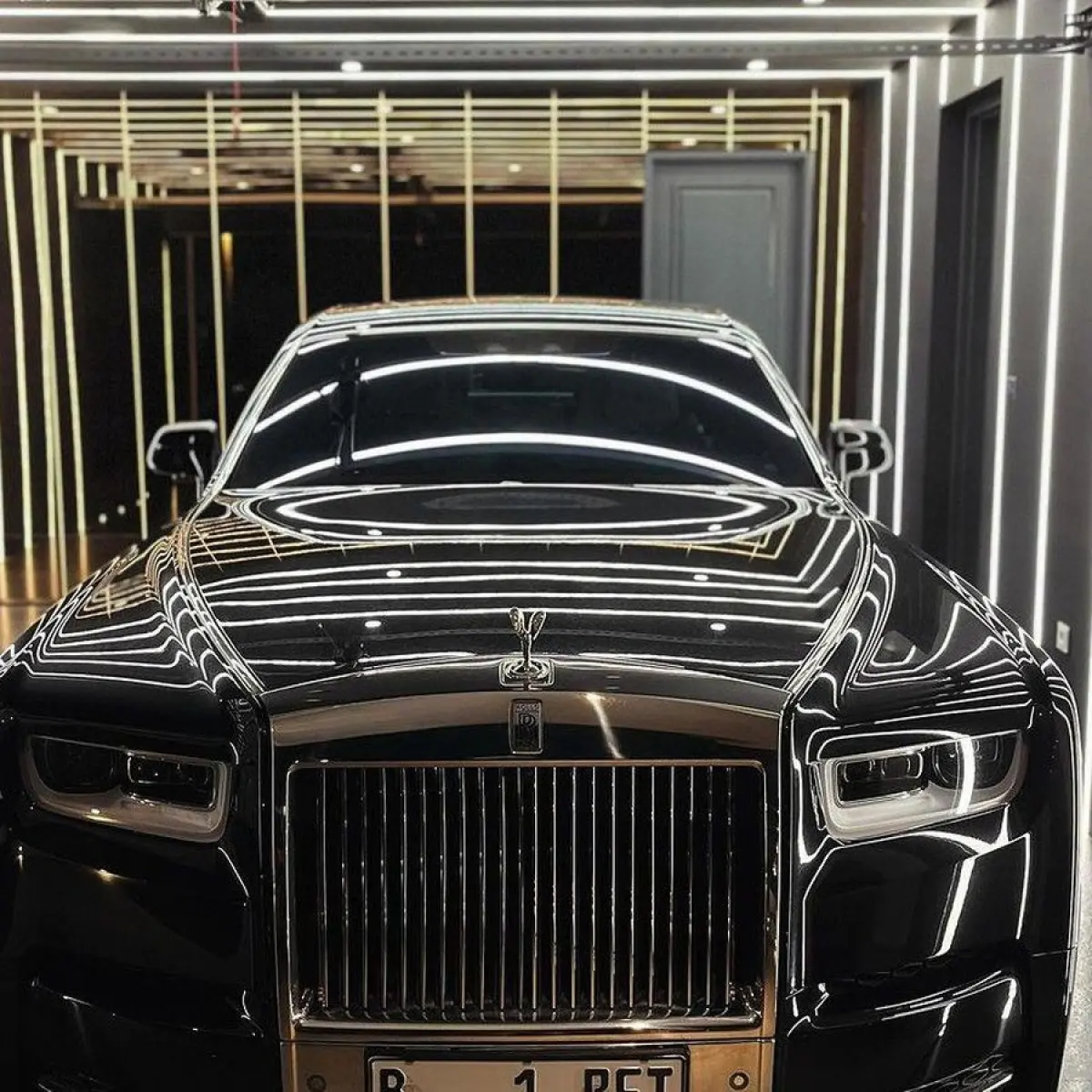 Detail Pajak Fantastis Rolls-Royce Phantom Milik Raffi Ahmad Terungkap dalam LHKPN
