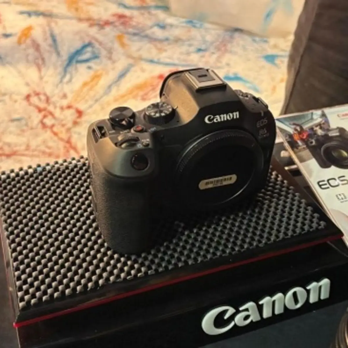 Canon Rilis EOS R6 V, Mirrorless Full-Frame Revolusioner untuk Kreator Konten Multiformat