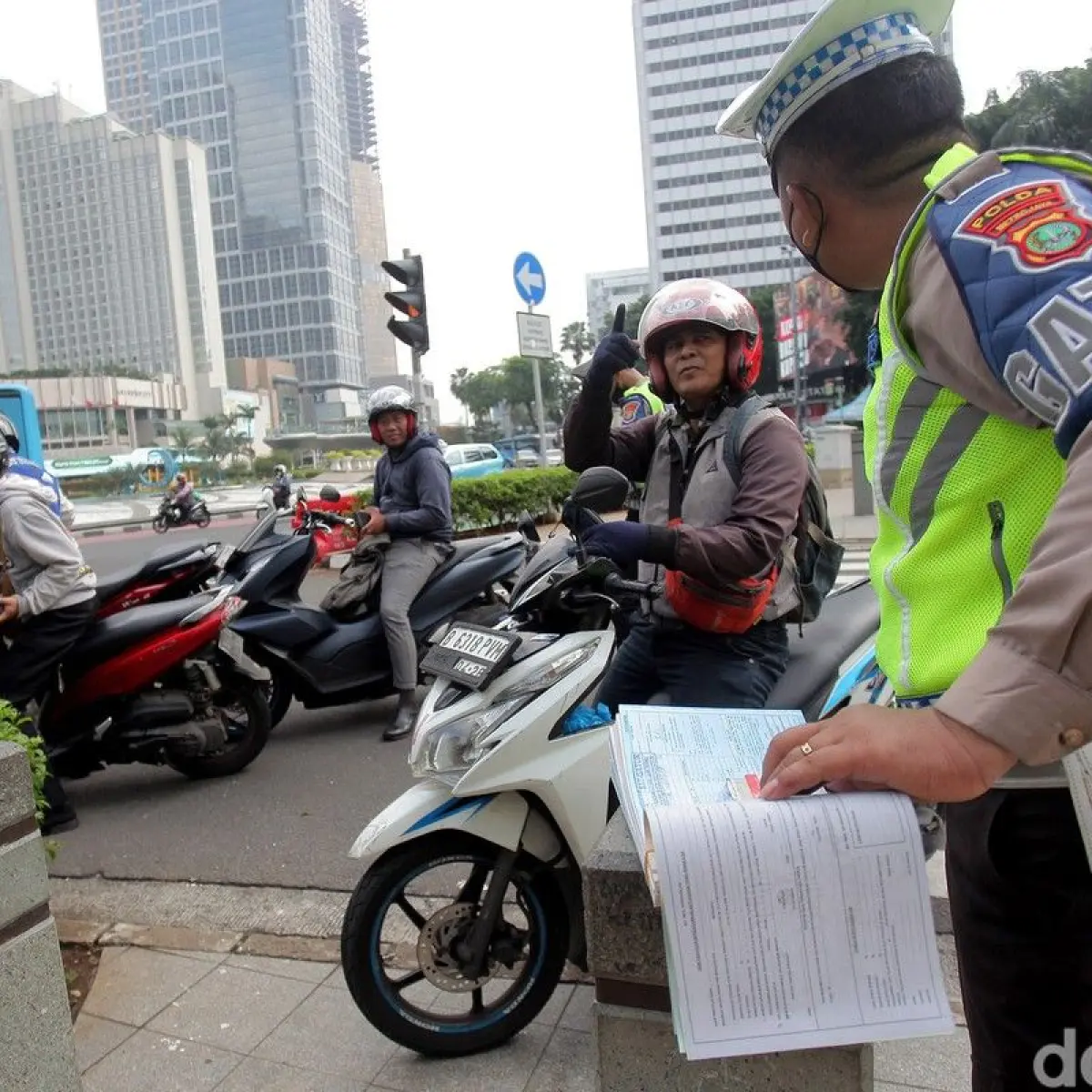 Korlantas Polri Luncurkan Operasi Patuh 2026: Kombinasi Tilang Elektronik dan Manual untuk Disiplin Jalan Raya