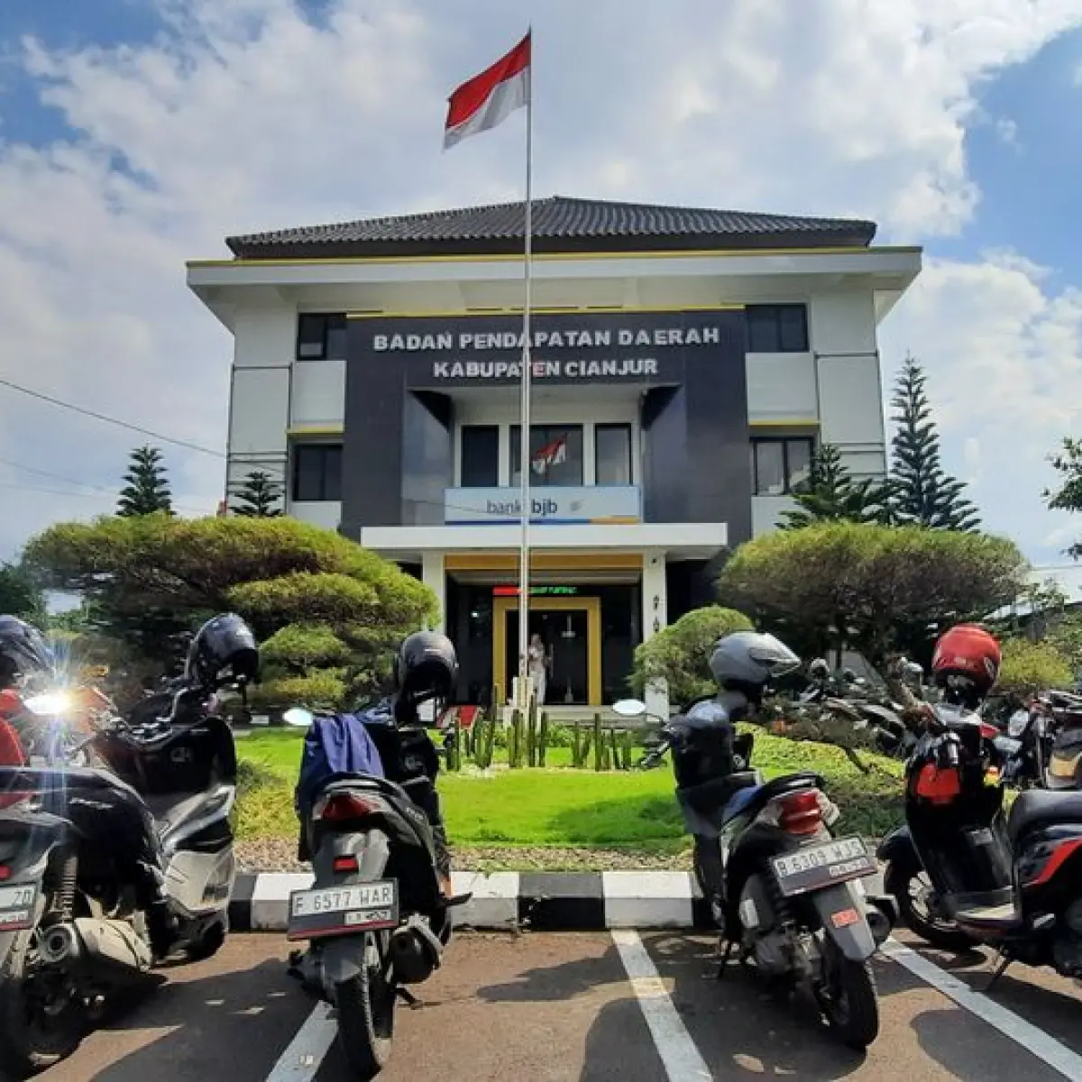 Kantor pelayanan Badan Pendapatan Daerah Kabupaten Cianjur(MI/BENNY BASTIANDY)