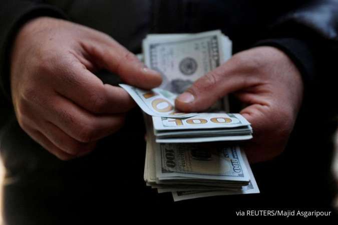 Rupiah Tertekan, Layanan Lindung Nilai (Hedging) Perbankan Diprediksi Makin Diminati Korporasi