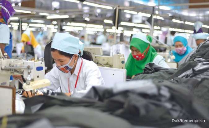 Efek Domino Penertiban Impor Ilegal: Industri Tekstil Domestik Rasakan Lonjakan Permintaan