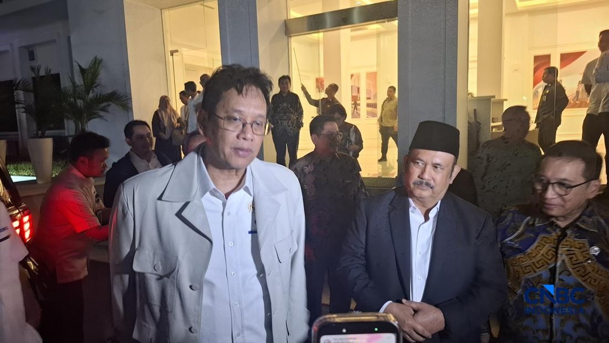 Foto: Menteri Keuangan (Menkeu) Purbaya Yudhi Sadewa mengunjungi kantor Kementerian Perencanaan Pembangunan Nasional/Badan Perencana Pembangunan Nasional (PPN/Bappenas) pada Senin (8/6/2026) sore. (CNBC Indonesia/Chandra Dwi Pranata)