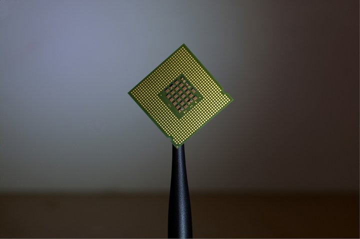 Ancaman Kelangkaan Chip AI Global Berpotensi Mendorong Kenaikan Harga Kendaraan Bermotor di Indonesia