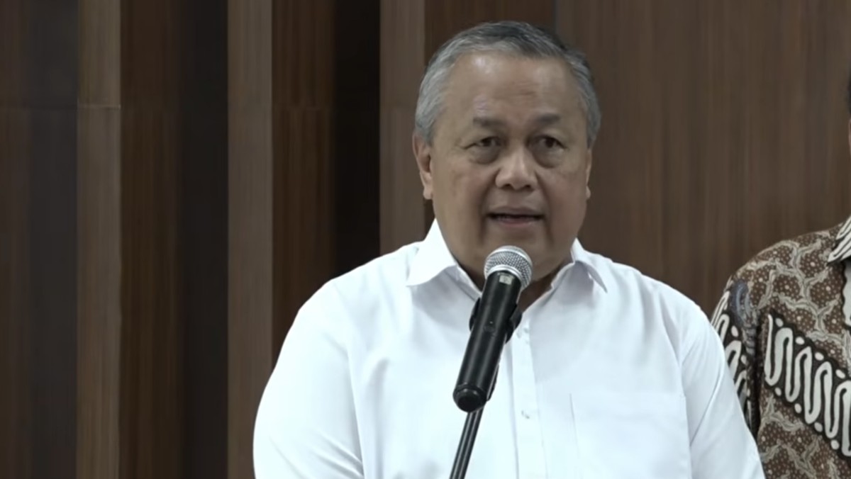 Foto: Gubernur BI, Perry Warjiyo dalam keterangan pers di Gedung Nusantara III, Kompleks Parlemen, Senayan, Jakarta Pusat, Sabtu (6/6/2026). (Tangkapan Layar Youtube)