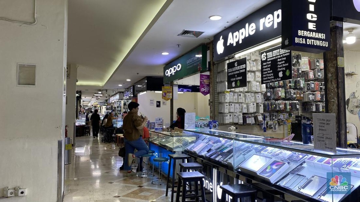 Foto: Jasa Service HP. (CNBC Indonesia/Novina)