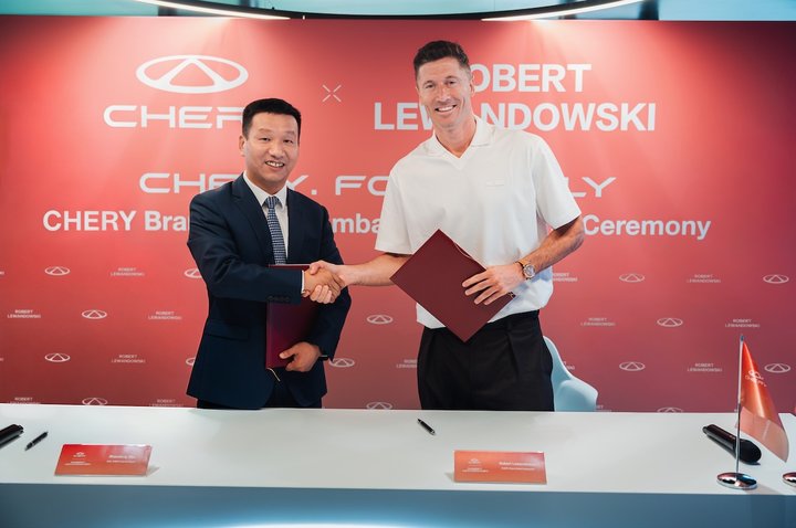 Robert Lewandowski Resmi Jadi Duta Global Chery, Sambut Momentum Piala Dunia 2026