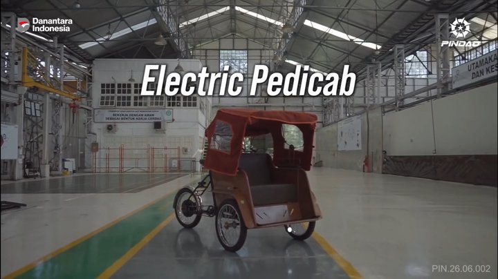 Inovasi Mobilitas Perkotaan: Pindad Hadirkan Prototipe Becak Listrik Ramah Lingkungan