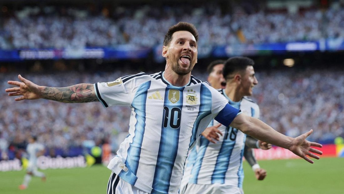 Foto: Lionel Messi merayakan gol pertama Argentina dalam pertandingan Grup J Piala Dunia FIFA 2026 antara Argentina dan Aljazair di Kansas City Stadium, Kansas City, Missouri, Amerika Serikat, Selasa (16/6/2026). (REUTERS/Claudia Greco)