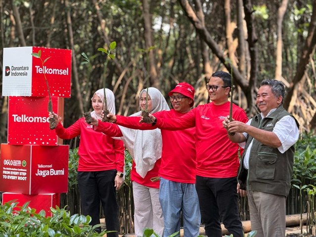 Semangat Hijau Jakarta: Relawan Kompak Tanam Seribu Bibit Mangrove Demi Ekosistem Pesisir