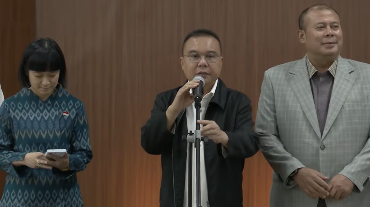 Foto: Wakil Ketua Dewan Perwakilan Rakyat dari Fraksi Gerakan Indonesia Raya Sufmi Dasco Ahmad saat konferensi pers terkait transportasi daring di Gedung Nusantara III, kompleks parlemen, Senayan, Jakarta Pusat, Selasa (23/6/2026). (Tangkapan Layar Youtube/Sin Po TV)