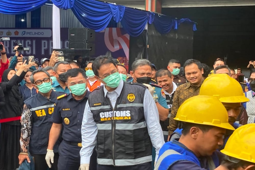 Bea Cukai Bongkar Jaringan Penyelundupan Pakaian Bekas Ilegal di Jakarta dan Kalbar, Otak Kejahatan Diburu