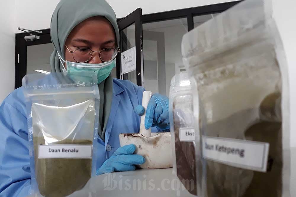 Membalikkan Defisit Impor: Strategi Indonesia Jadikan Sektor Kesehatan sebagai Mesin Pertumbuhan Ekonomi Baru