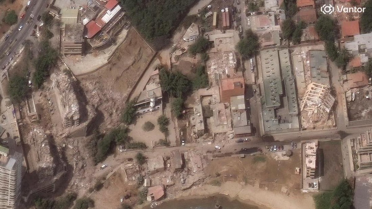 Foto: Citra satelit menunjukkan bangunan-bangunan yang runtuh di Playa Puerto Viejo, La Guaira, Venezuela, 25 Juni 2026, setelah dua gempa bumi dahsyat. (via REUTERS/VANTOR)