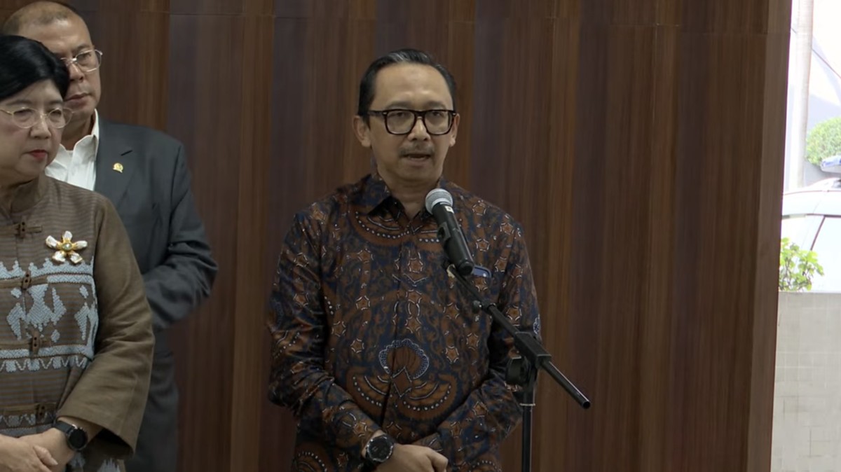 Foto: Wakil Menteri Keuangan, Juda Agung saat menyampaikan keterangan kepada awak media di Jakarta, Senin (29/6/2026). (Tangkapan Layar Youtube/Sin Po TV)