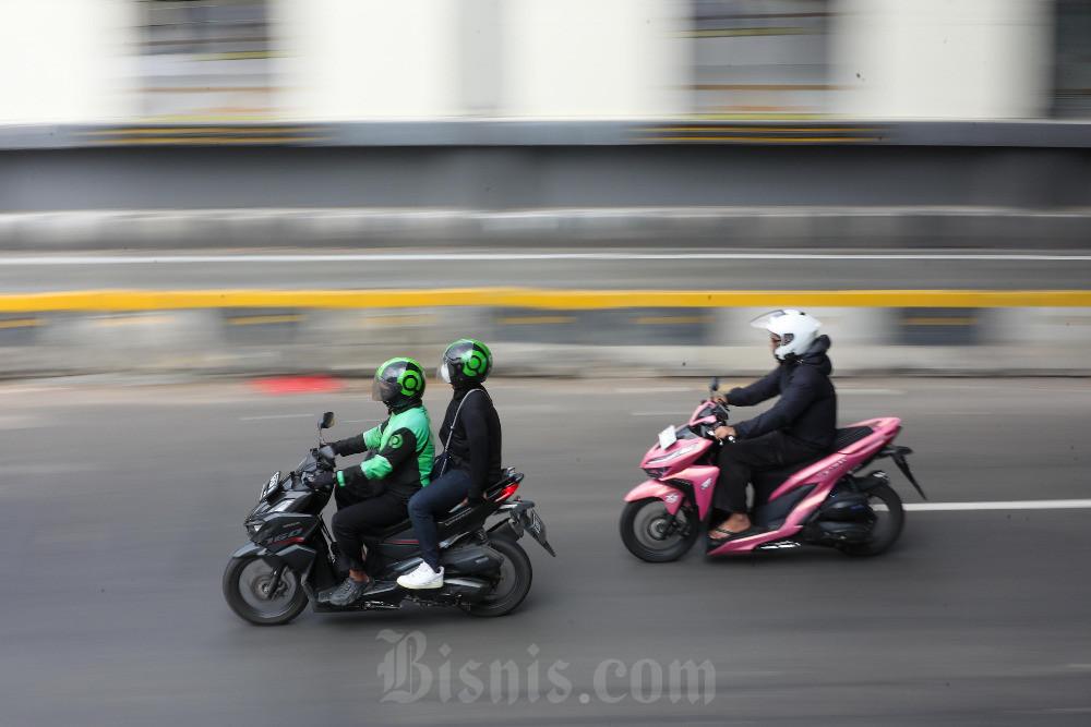Potongan Aplikasi Ojol Dinilai Langgar Batas 8%, Serikat Pekerja Mendesak Perlindungan Ketenagakerjaan Menyeluruh