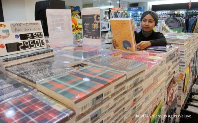 Tantangan Penjualan Buku Tulis Jelang Tahun Ajaran Baru: Analisis Dampak Perlambatan Daya Beli Masyarakat