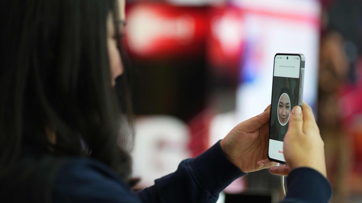 Transisi Wajib: Kominfo Hentikan Registrasi SIM Card via NIK, Implementasi Verifikasi Biometrik Dipercepat