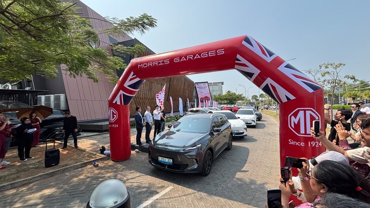 MG Motor Indonesia Catat Tonggak Sejarah Baru, Serah Terima 1.000 Unit Mobil Listrik MGS5 EV Sambil Pertahankan Harga Promosi