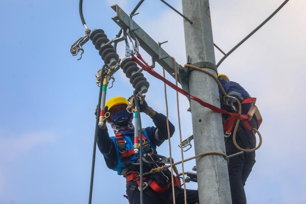 Pemadaman 'Byar Pet' Sumatra Soroti Kebutuhan Mendesak Reformasi Jaringan Listrik Nasional