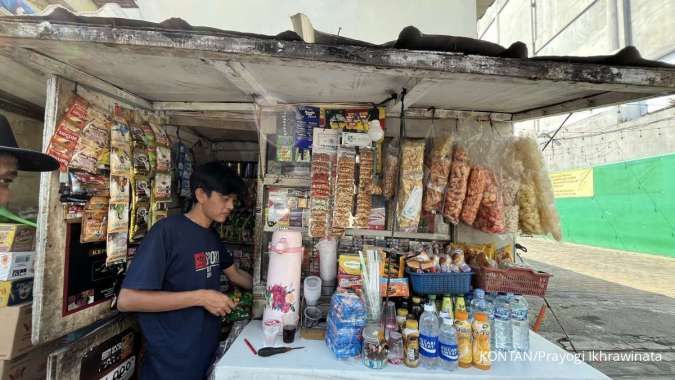Pedagang Eceran Resah, Rencana Kemasan Rokok Polos Dinilai Ancaman Penjualan