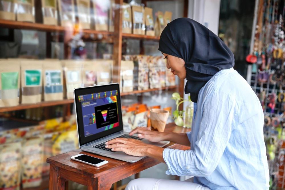 UMKM Terancam Kewajiban Halal 2026: Kesiapan Industri Dipertanyakan