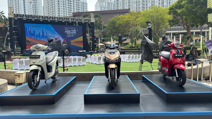 VinFast Gebrak Pasar Motor Listrik: 20 Dealer dan 2.000 Stasiun Tukar Baterai Siap Layani Konsumen