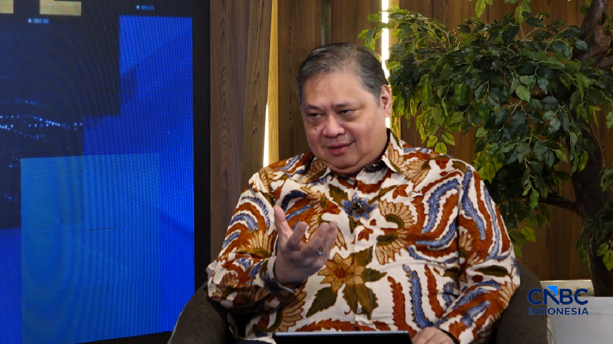 Foto: Menteri Koordinator Bidang Perekonomian Airlangga Hartarto dalam acara Economic Update CNBC Indonesia, Senin (29/06/2026). (CNBC Indonesia TV)
