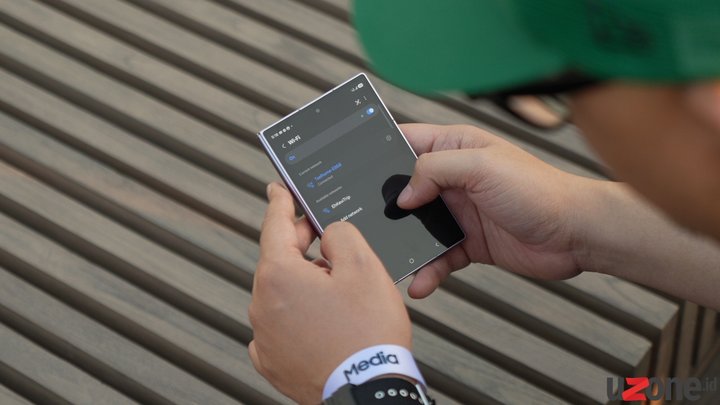 Apple Siap Gebrak Pasar HP Lipat, Samsung Tetap Berkuasa Meski Ditempel Ketat